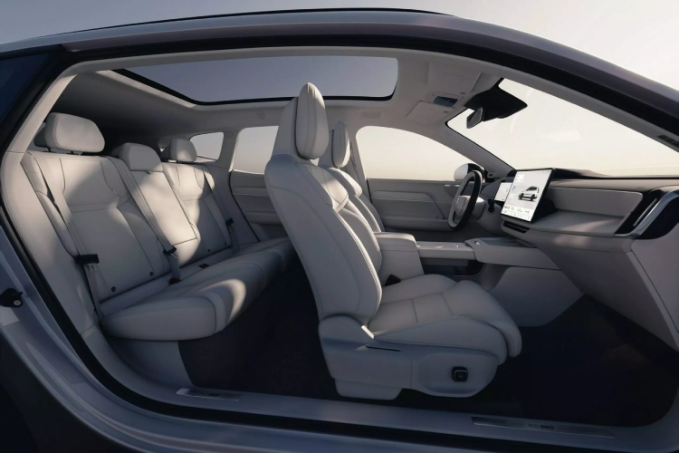 novi-volvo-xc70-zaboravlja-svoje-karavanske-korene-i-postaje-krosover-36
