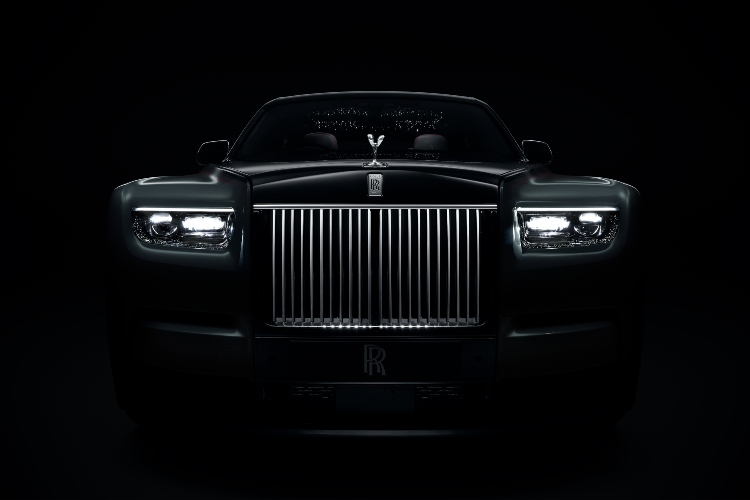 Learn About the Elegant 2022 Rolls-Royce Phantom Interior Design