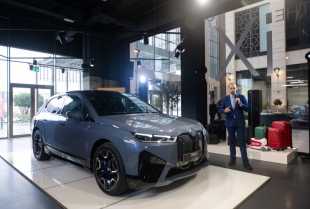 Novi BMW iX stigao u Srbiju