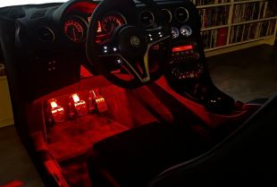 Čovek u Poljskoj kreirao simulator vožnje od originalnih Alfa Romeo delova