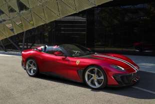 Ferrari predstavlja unikatnu mašinu kreiranu specijalno za jednog klijenta