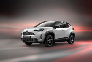 Novi Yaris Cross: više snage i tehnologije uz unapređen izgled Toyotinog kompaktnog SUV-a