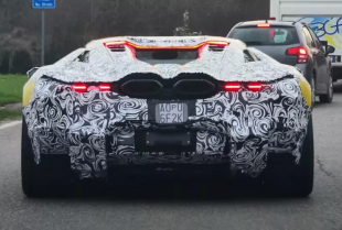 Novi špijunski snimak pruža bolji uvid u naslednika Lamborghini Aventador modela