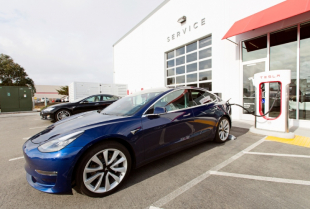 Elon Mask tvrdi da su Tesla autonomni sistemi 'dokazano' bezbedniji od ljudi
