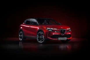 Alfa Romeo Junior oduševio na Nedelji dizajna u Milanu 2024
