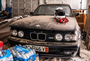 BMW E34 M5 pronađen u garaži napuštene vile vredne 1,5 miliona dolara