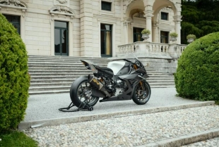 BMW Concept RR je toliko brz da bi vas uhvatio i kad bežite mislima