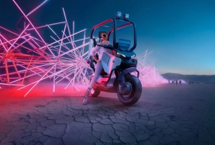 BMW podiže “dorkiness” skutera na novi nivo sa Vision CE konceptom